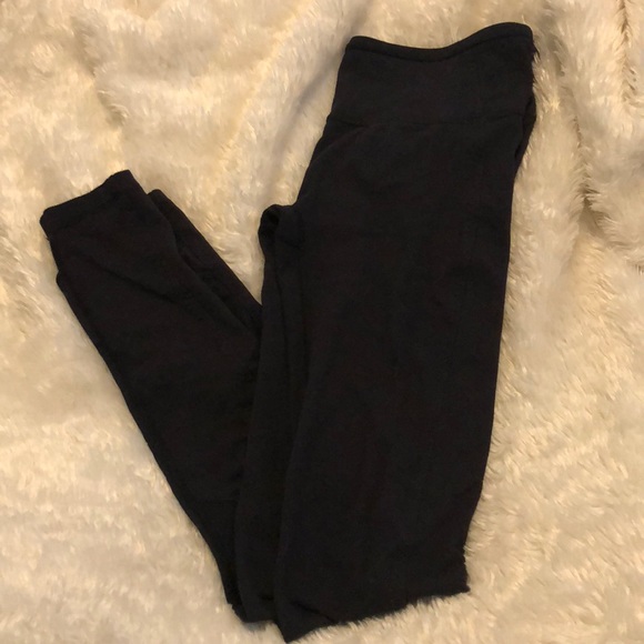 Black ivivva leggings size 12 with footholes - Picture 1 of 8